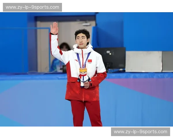 短道速滑反击：速度、智慧与品牌叙事的极致瞬间